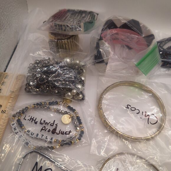 Lot Of 20 Of Used Unbranded/branded Bracelets - Picture 6 of 17